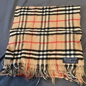 Burberry Vintage Cashmere Wool Scarf Burberry’s of London Authentic